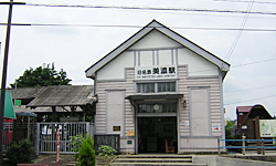 �����S�E���Z�w�̉w��