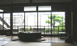 ���Ƃ①�Ȃǂ̗��������𐶂����ēW�����s���Ă��܂�